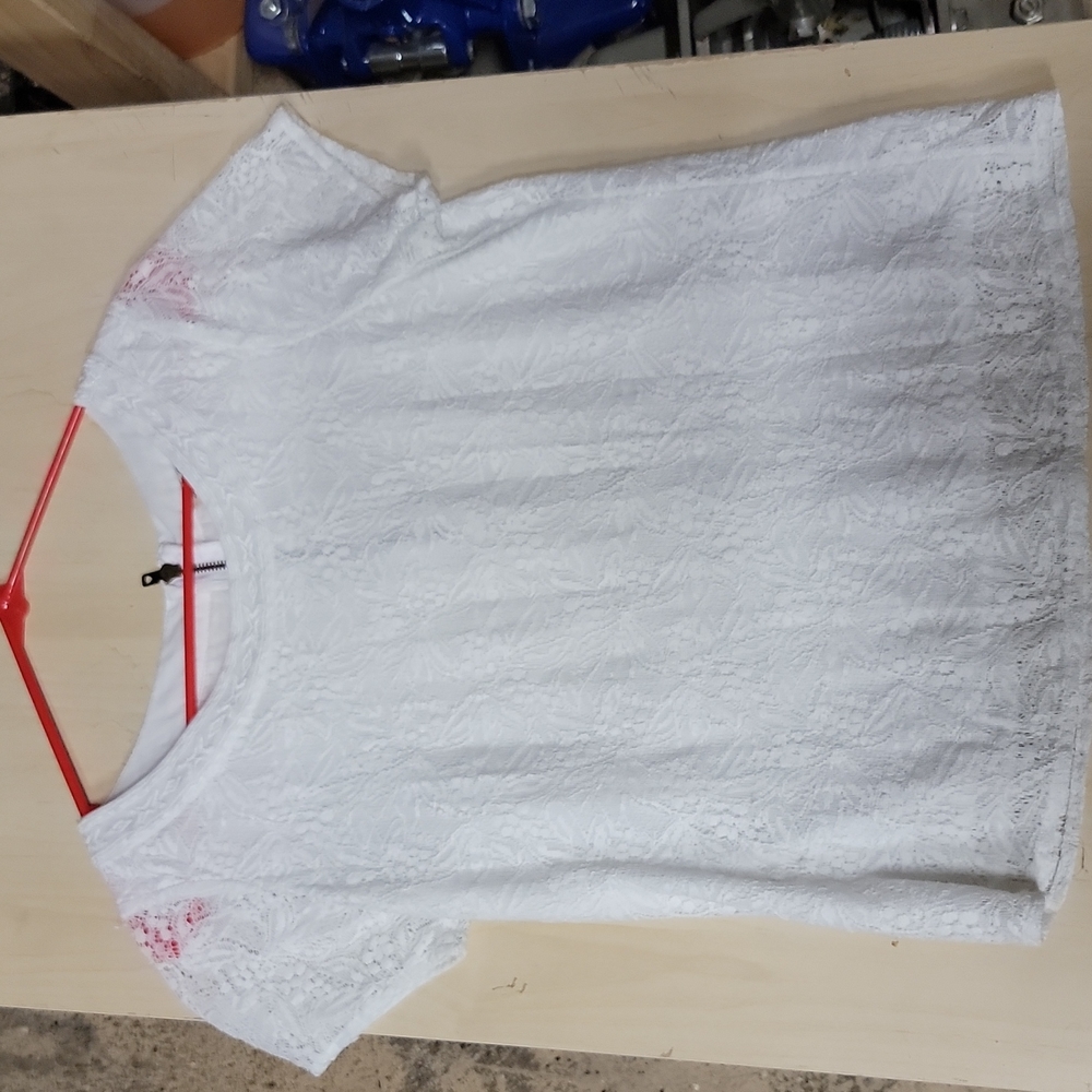 White Lucky brand shirt size Small